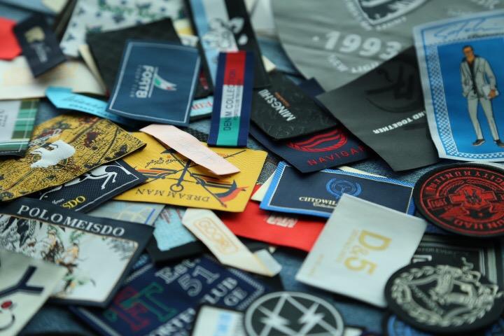 Factory wholesale high quality customized cheap woven labels for clothing