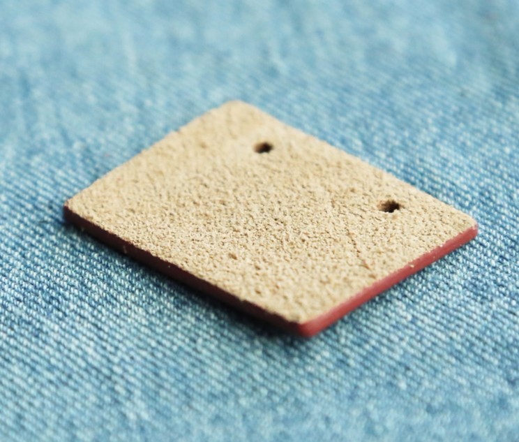 Wholesale Low MOQ Custom Famous Band Name Logo Leather Label